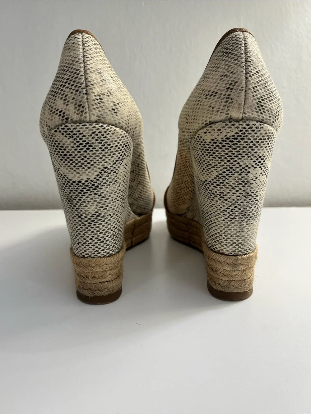 Tory Burch Majorca Snake Print Canvas Espadrille Wedges Size 6.5